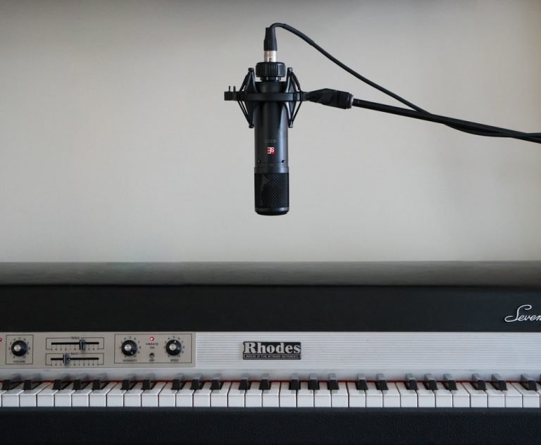 sE Electronics sE2200a II C Microphone Review