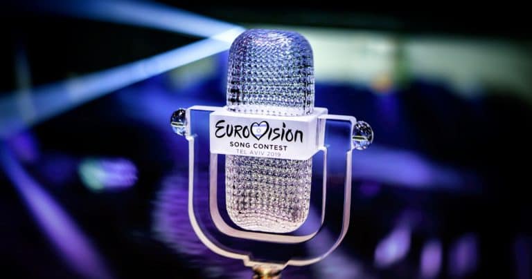 WhiteBIT Founder Purchases Eurovision Microphone for Almost $1 Million to Support Armed Forces of Ukraine