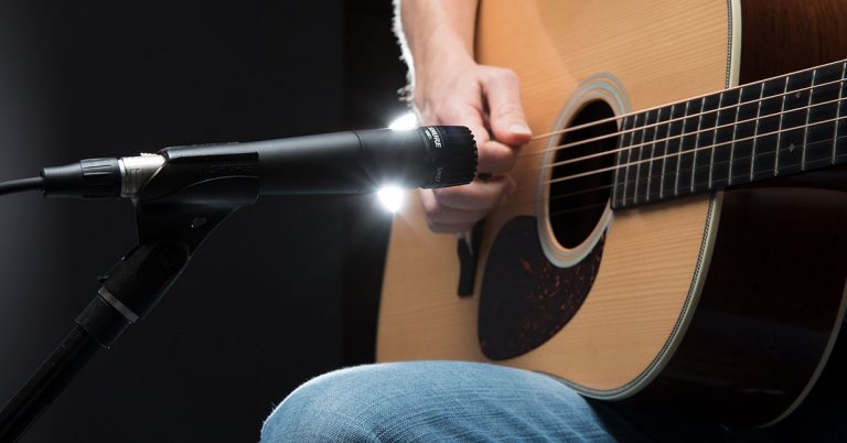 The Best Way to Mic Acoustic Guitar for Recording