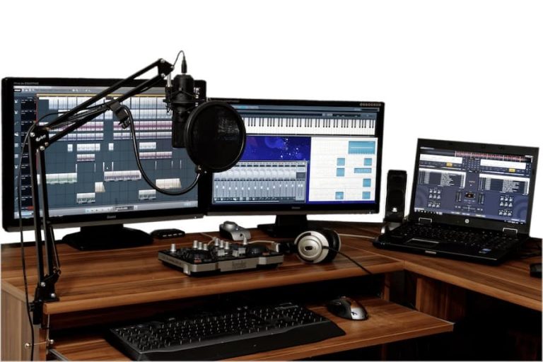 The Best Way to Set Up Mic for Vocal Recording