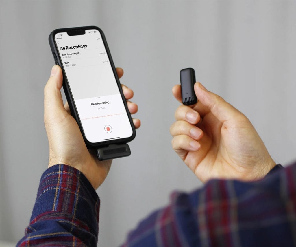 Wireless vs Wired Lavalier Mic: Differences and Pros & Cons