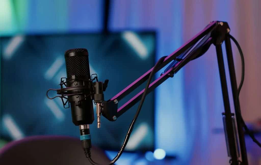How to Choose the Right Microphone Polar Pattern for Podcasting