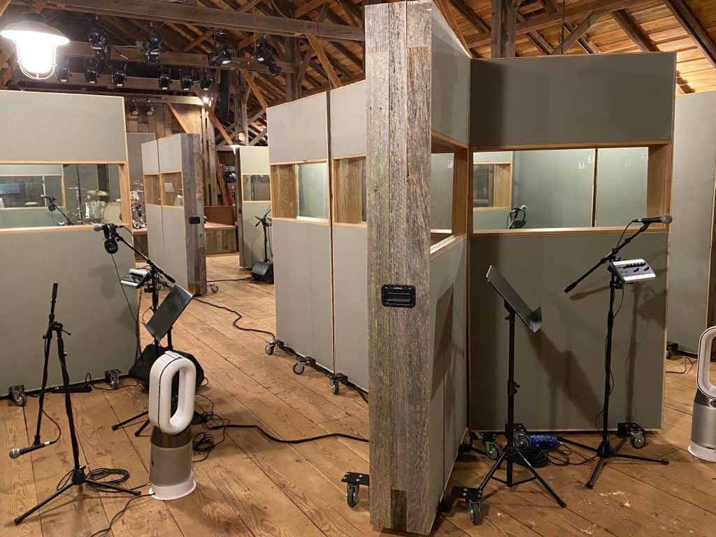 omnidirectional microphones placements natural ambience