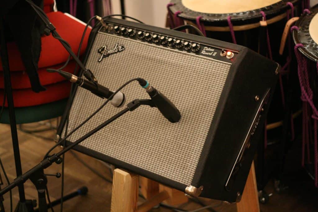 5 Guitar Amp Mic Placement Techniques
