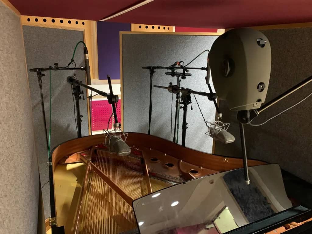 How Binaural Recording Achieves True Stereo Immersion